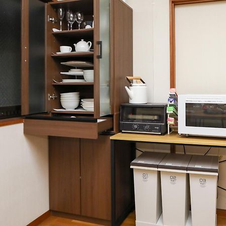1日1組様限定の貸し切り民泊です間取り2Ldk無料駐車場1台分のみ有り全館完全禁煙です屋外喫煙所無し冬季12月1日から2月28日は駐車場使用不可能です Apartamento Fukui Exterior foto